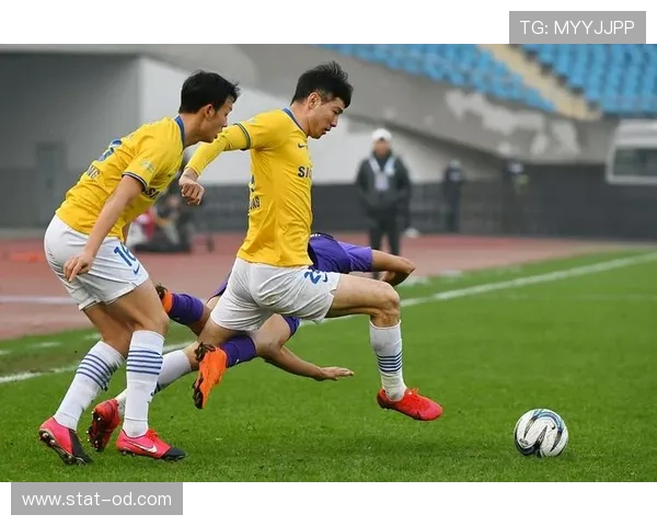 裁判视线受阻时，VAR介入判罚的界限到底在哪里？