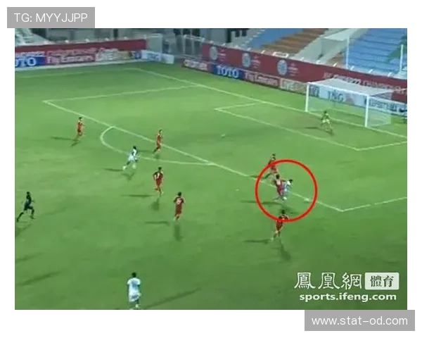 点球击中门框后球权和判罚规则全解析