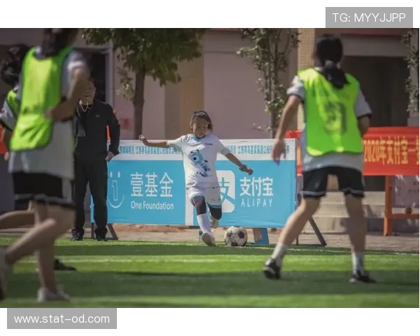 内马尔如何从街头足球少年蜕变为世界级进攻核心？